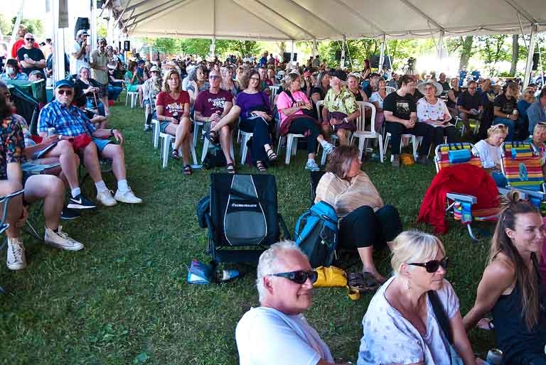 The Pub Audience Before The Crowd Showed Up