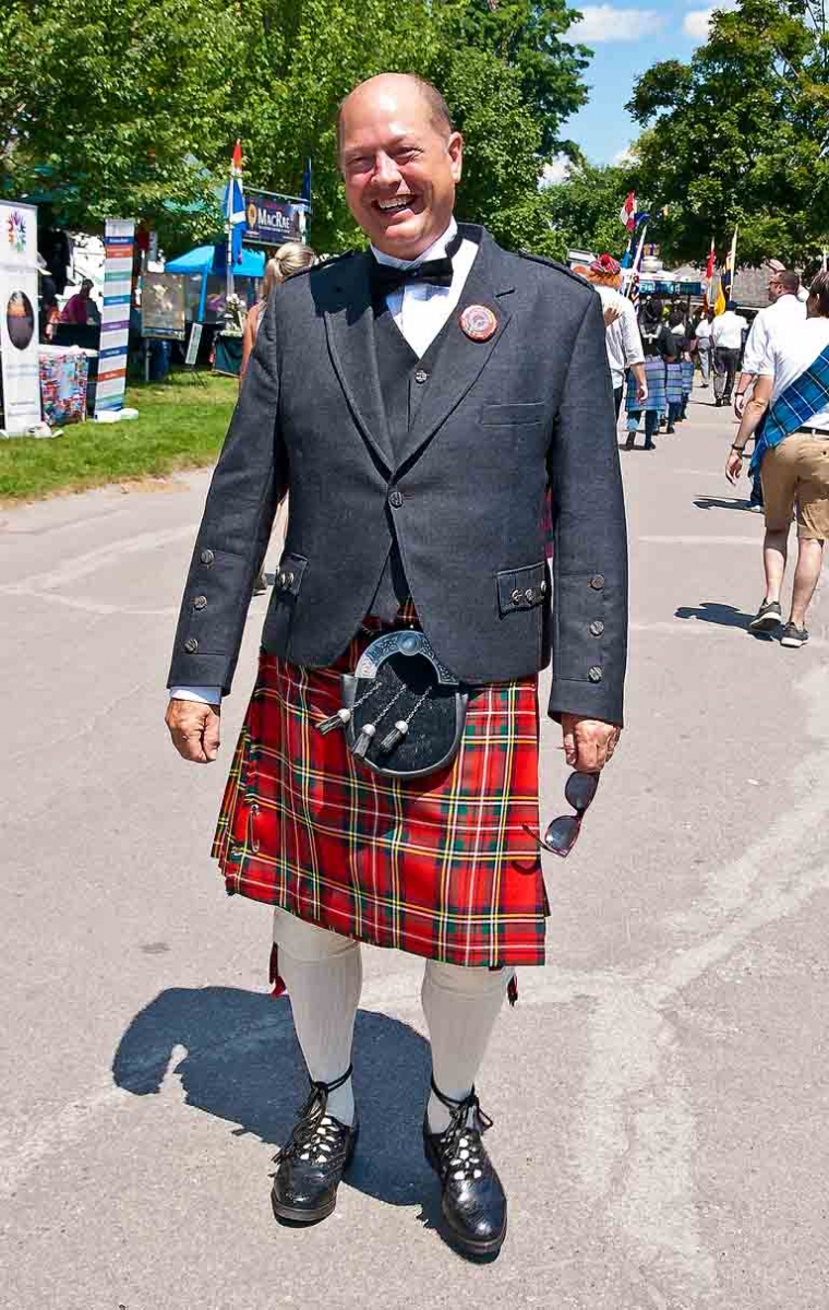 Bruce McRae Representing Festival Clan Honourees Clan MacRae